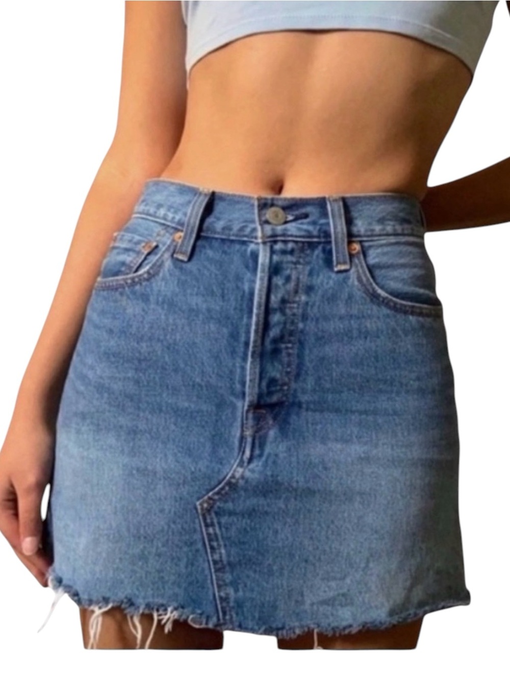 NWOT Levi’s Raw Hem Mini Jean Denim Skirt (29)